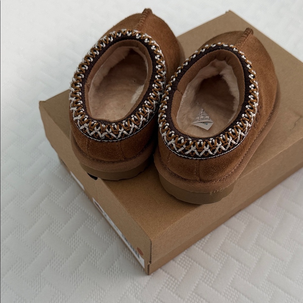 UGG Tasman II Chestnut Slip-Ons - Picture 5 of 5